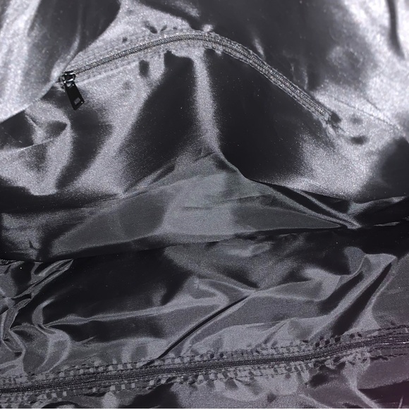 Bioworld Sanrio Hello Kitty Wheeled Travel Duffle Carry-On Luggage Bag-NWT - Picture 6 of 12